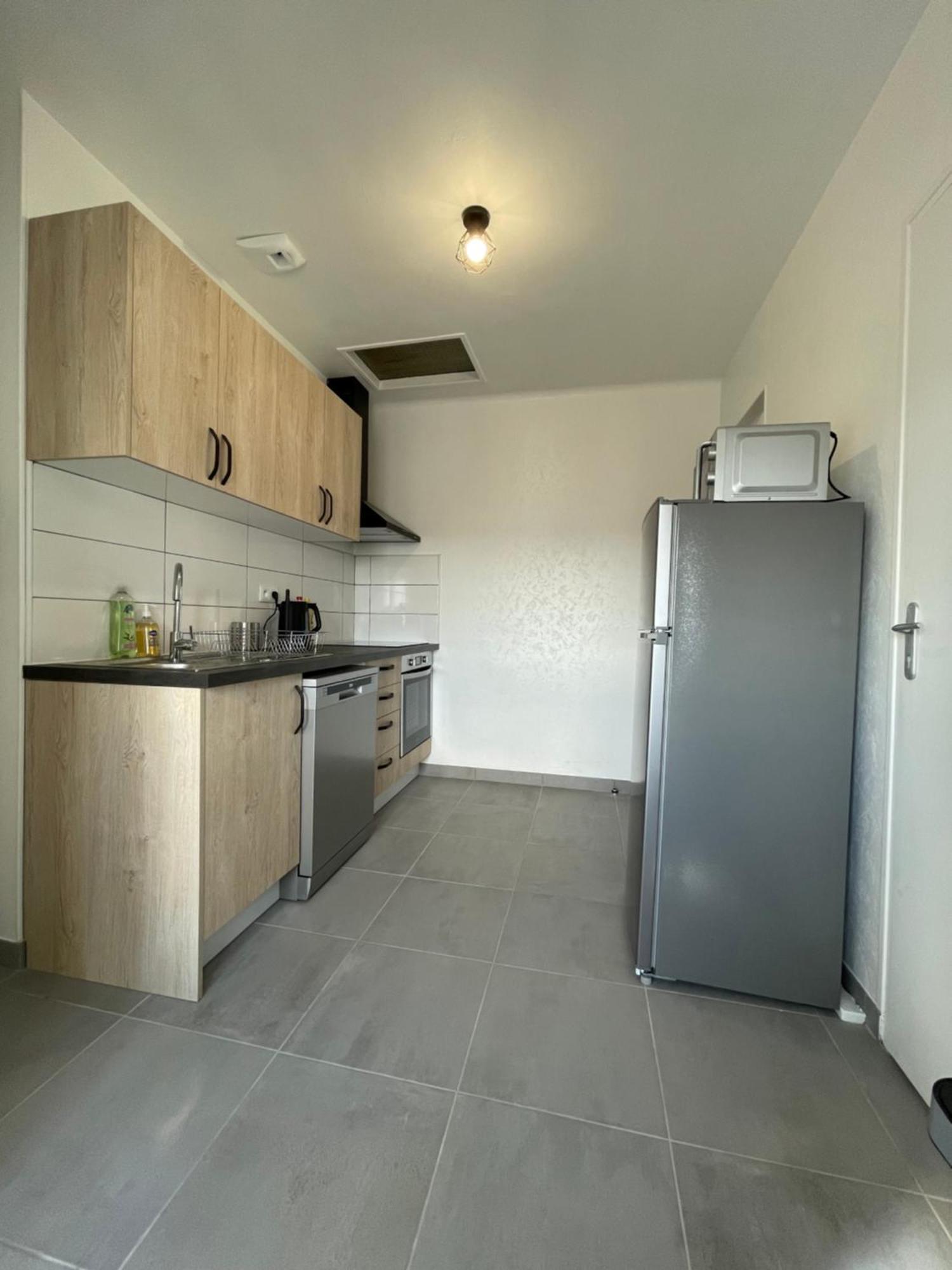 Appartement Renove Tout Equipe, Centre Ville, Proche De La Gare Et Commerce Flers  Dış mekan fotoğraf